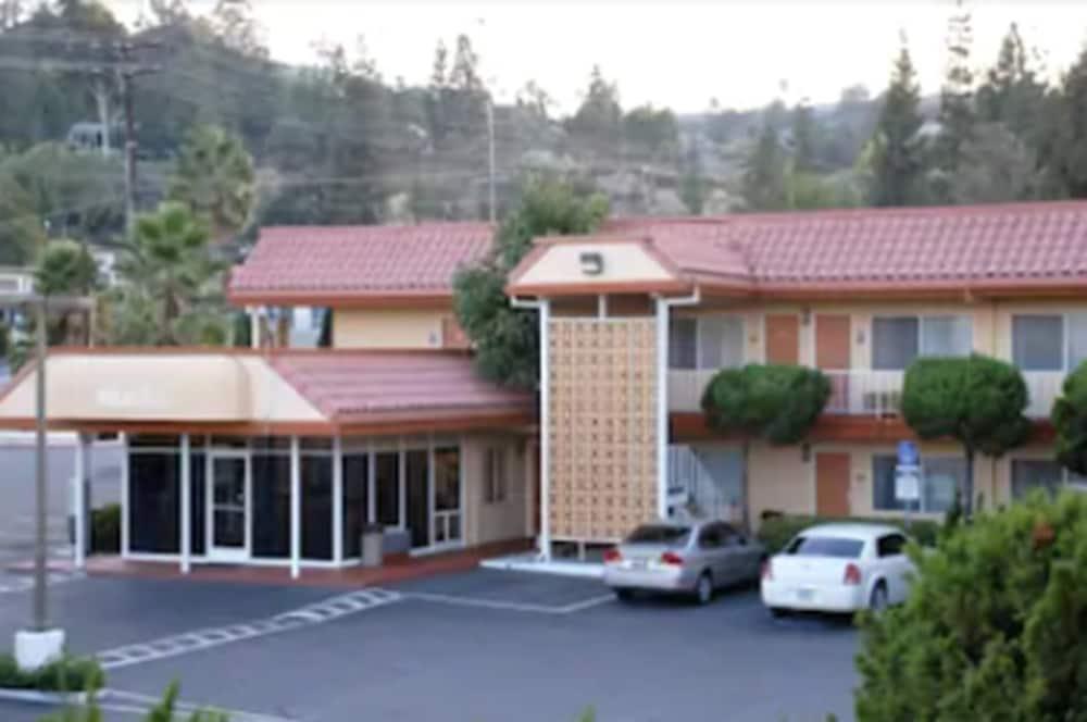 Relax Inn & Suites El Cajon Exteriör bild